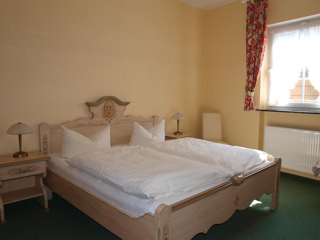 Hotel Gasthof Schuster Und Gaestehaus Ruedesheim am Rhein Phòng bức ảnh