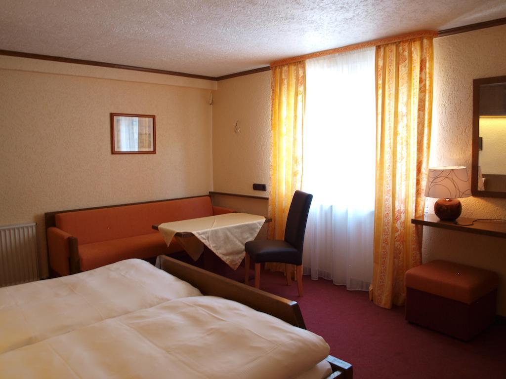 Hotel Gasthof Schuster Und Gaestehaus Ruedesheim am Rhein Phòng bức ảnh